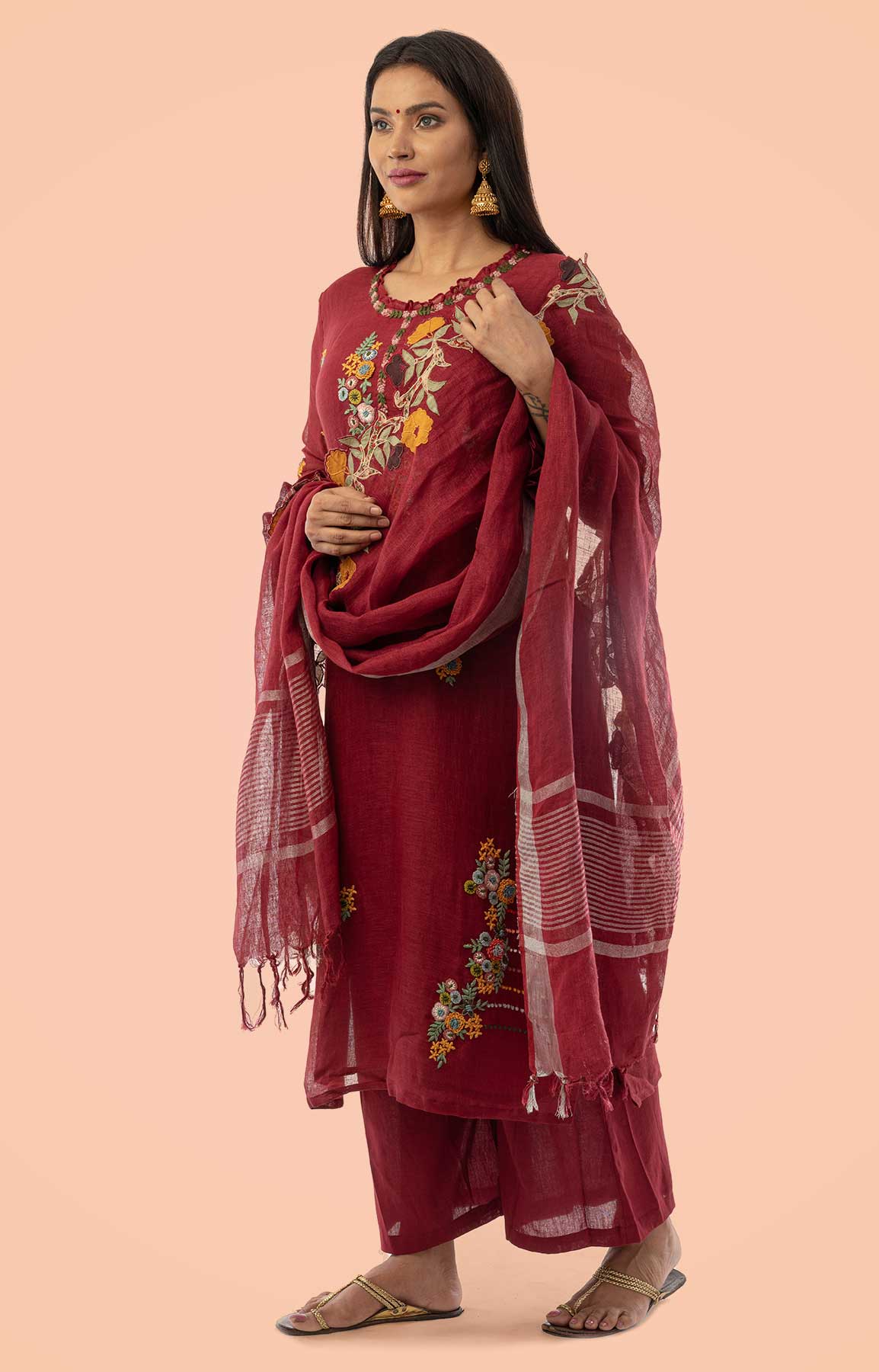Maroon Linen Suit With Applique Cutwork Linen Duppatta – Viraaya By Ushnakmals